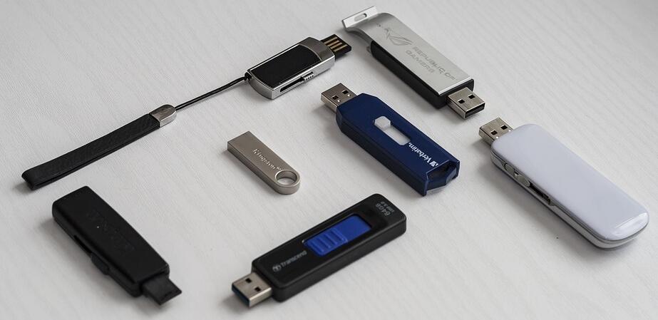 how to put photos on memory stick from mac